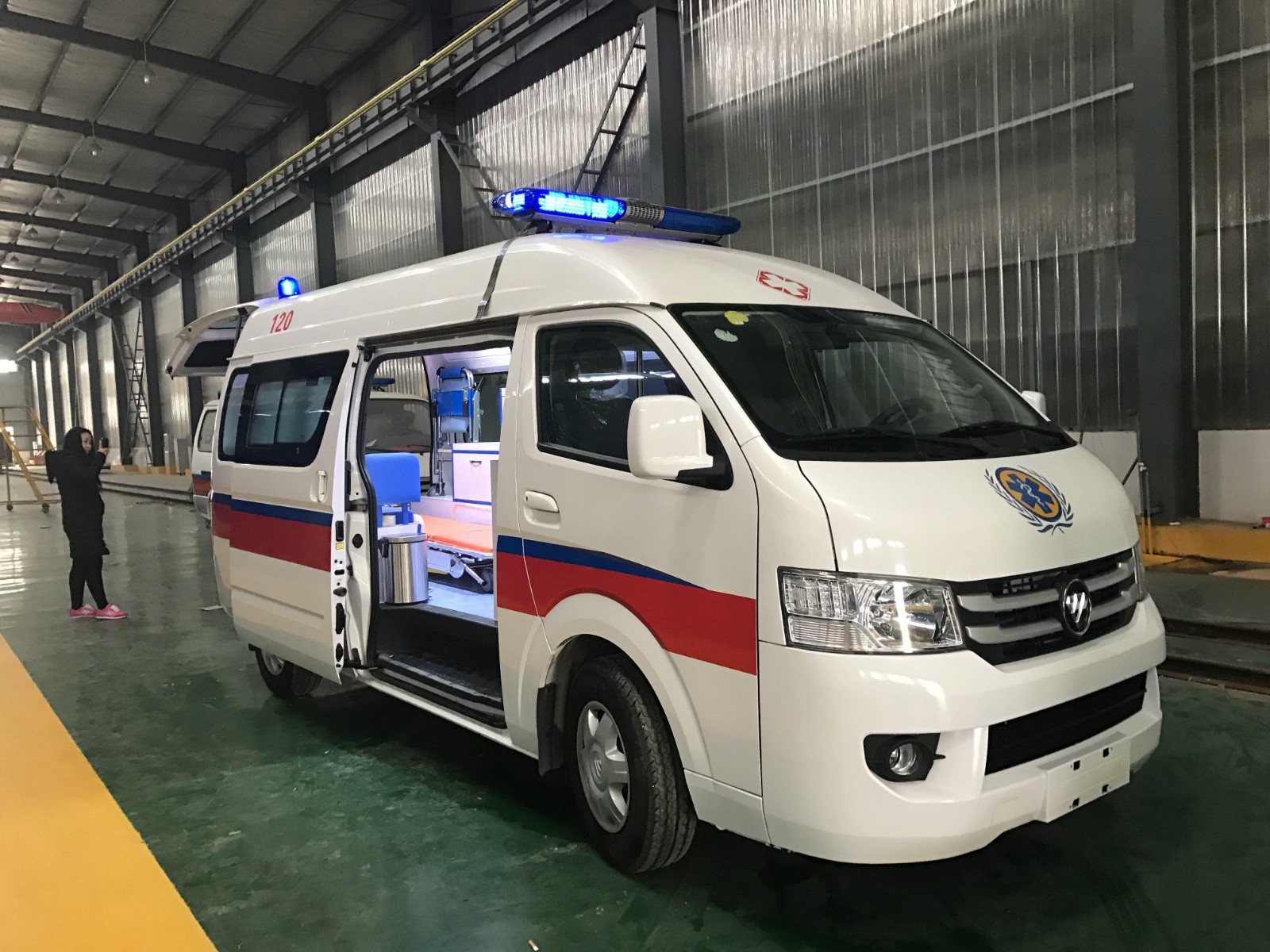 盐亭县救护车转院